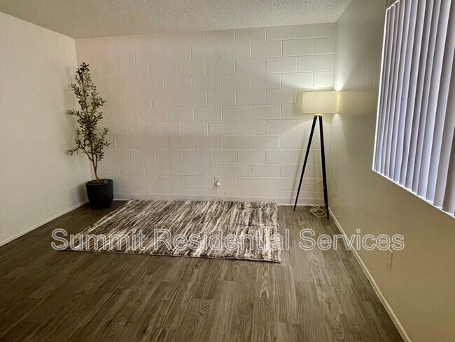 Foto del edificio - 2230 E Fort Lowell Rd