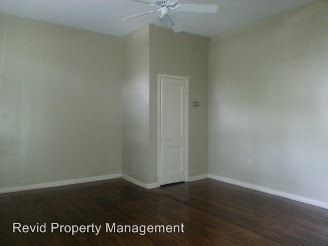 Building Photo - 56 N Willett St