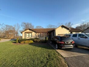 Building Photo - 101 Sunningdale Ct