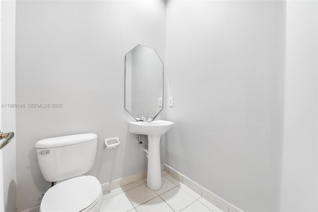 Foto del edificio - 2302 NE 37th Terrace