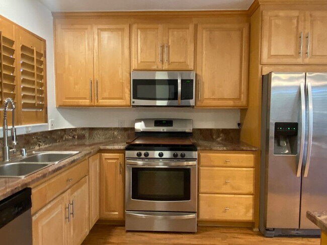 Foto del edificio - 3561 Terrace Dr