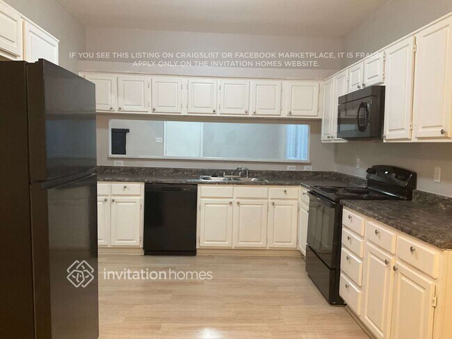 Foto del edificio - 512 Buttercup Trail