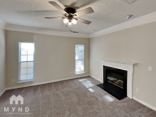 Foto del edificio - 15247 Leslie Brooke Rd