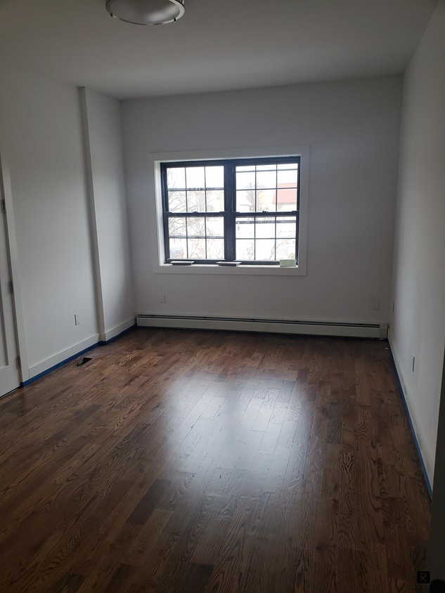 Primary Photo - 1678 Madison Place