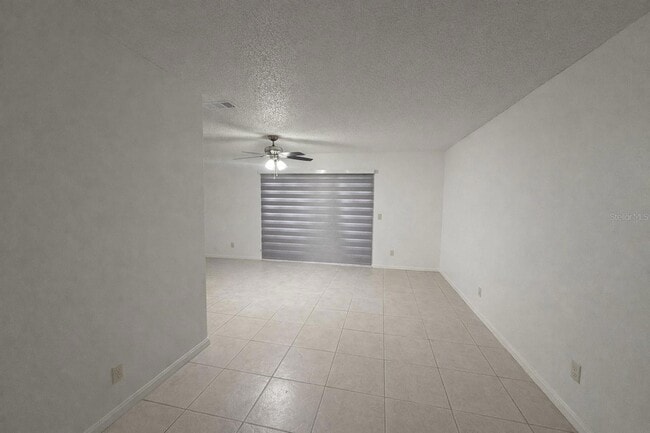 Foto del edificio - 2428 Summerfield Pl