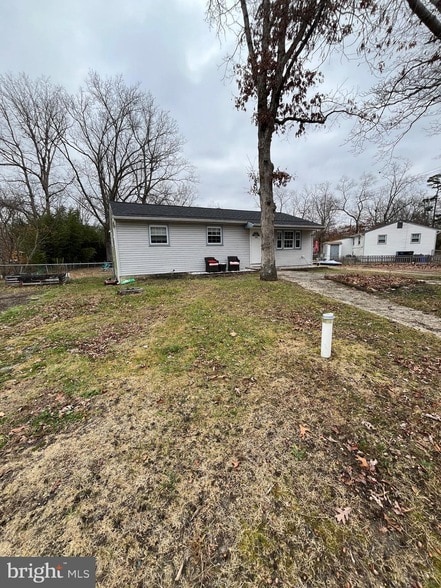 Building Photo - 110 E Colton Ln