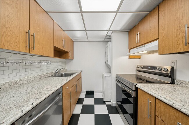 Foto del edificio - 5055 NW 7th St