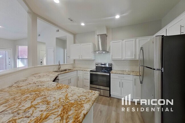 Foto del edificio - 1121 Cypress Ln