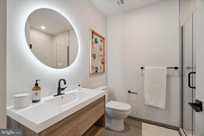 Building Photo - 1705 N American St