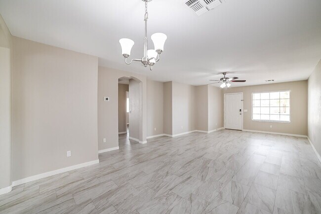 Foto del edificio - 6209 W Raymond St
