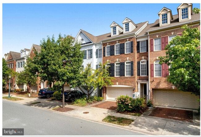 Photo - 213 Oak Knoll Terrace Townhome