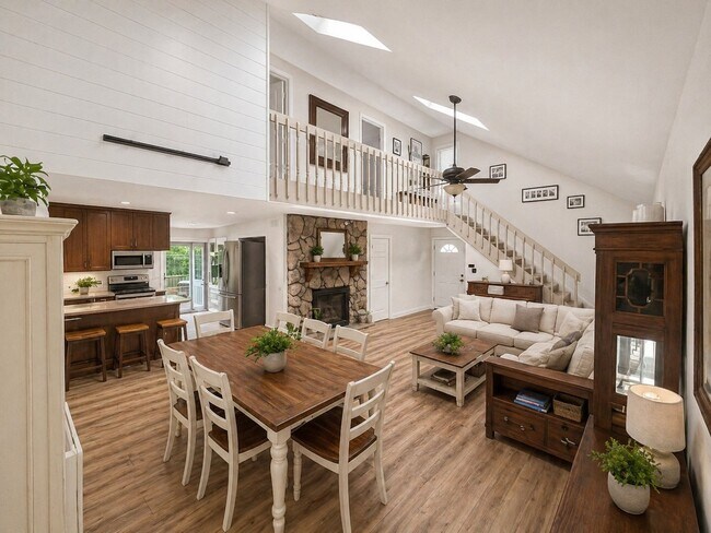 Foto del edificio - 38732 N Hilltop Ave