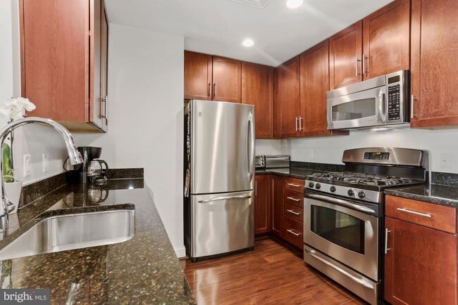 Foto del edificio - 525 N Fayette St