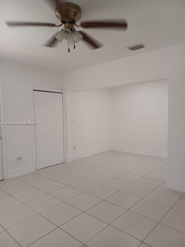 Foto del edificio - 2149 NE 179th St