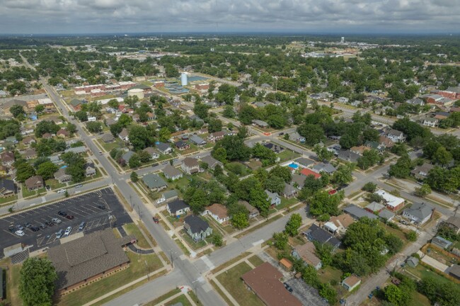 Foto del edificio - 2118 S Jackson Ave