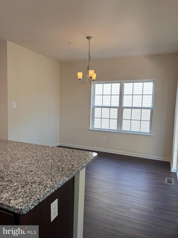 Foto del edificio - 107 Mercer Ct