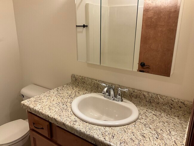 Foto del edificio - 2160 S 94th St