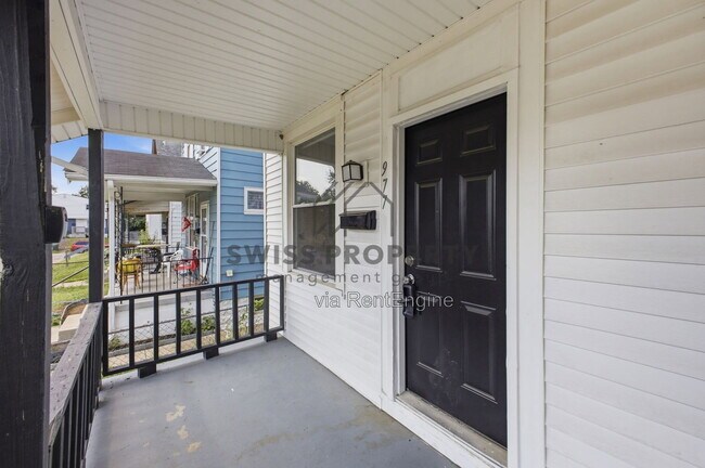 Foto del edificio - 977 Miller Ave
