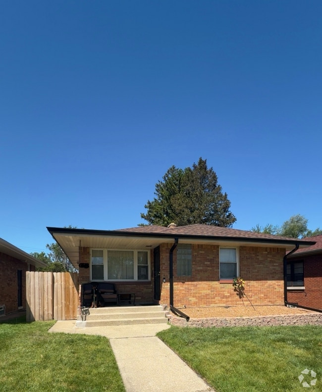 Building Photo - 3624 Carolina St