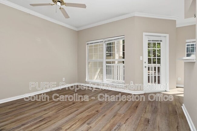 Photo - 700 Daniel Ellis Drive House