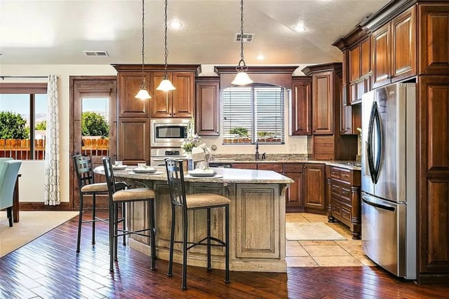 Foto del edificio - 897 Country Ln