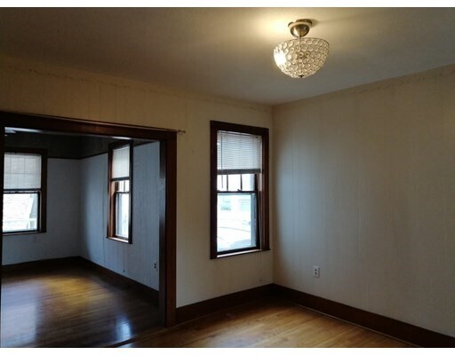 Foto del edificio - 14 Flint Ave