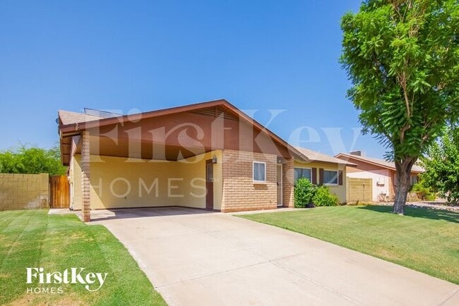 Building Photo - 4710 W Paradise Ln