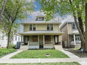 Building Photo - 721-721 Woodruff Pl E Dr