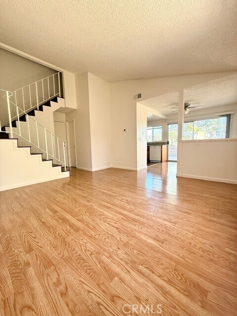 Foto del edificio - 2341 Cravath Ct