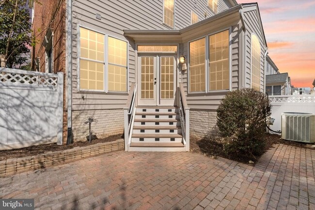 Building Photo - 42465 Regal Wood Dr