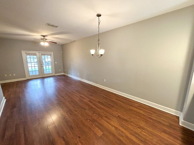 Building Photo - Grantwood #137 - Pet Friendly!