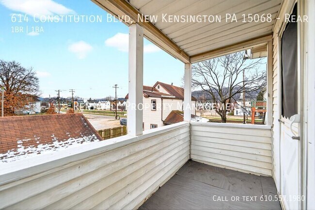 Foto del edificio - 614 Constitution Blvd