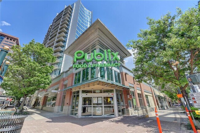 Foto del edificio - 44 Peachtree Pl NE