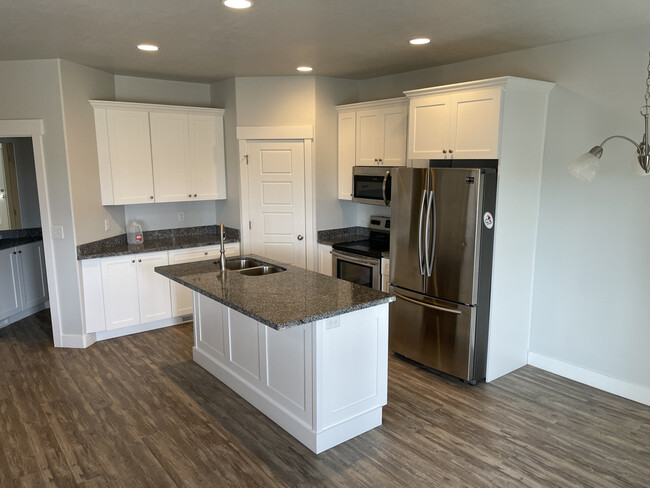 Kitchen - 681 S 1803 W