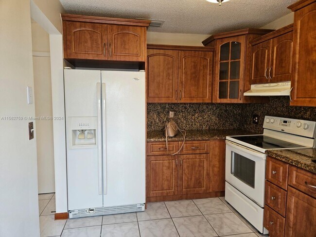 Building Photo - 11340 SW 160th Ave