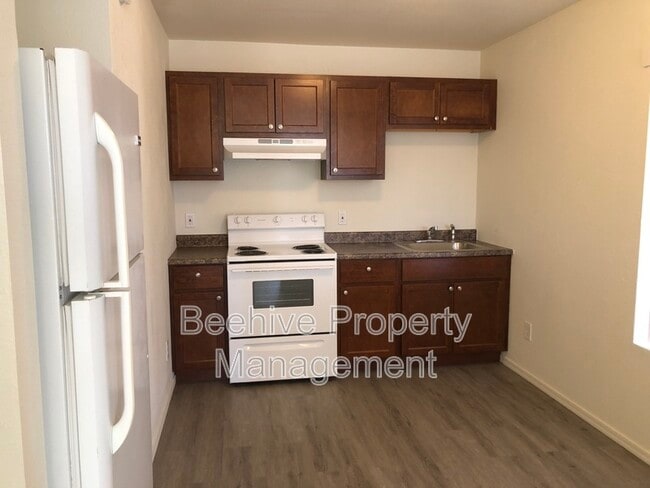 Photo - 739 E Pierce St House