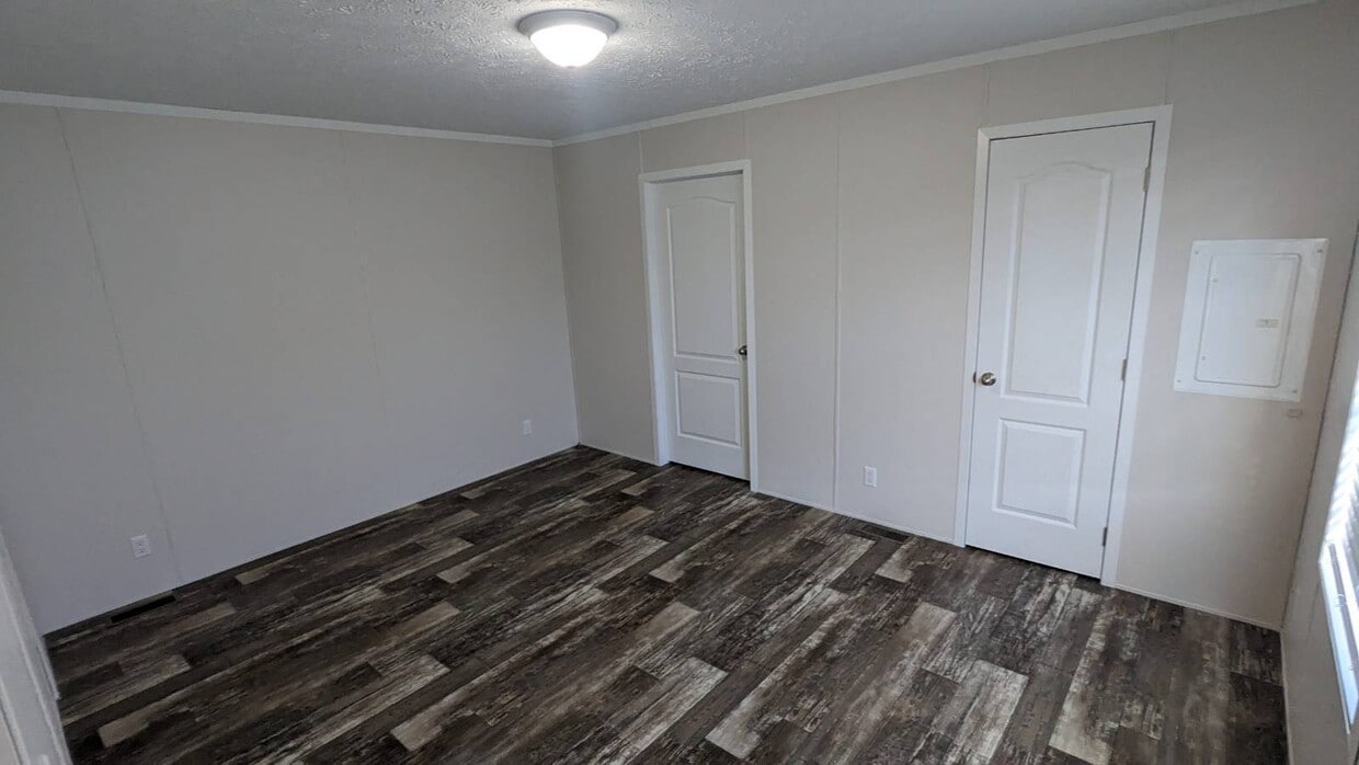 Building Photo - 1111 Alyson Ave