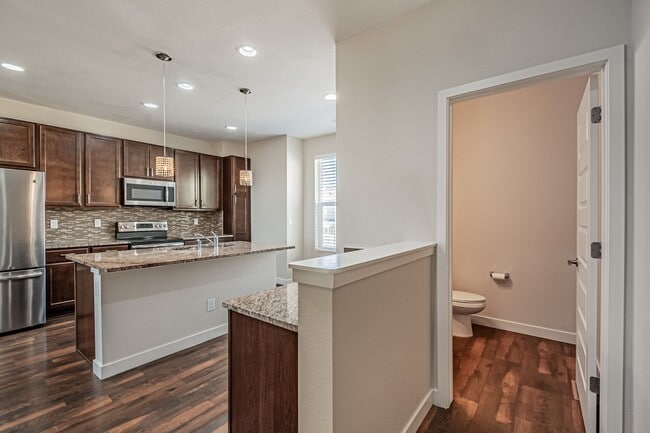 Building Photo - Modern 2BD, 2.5BA Broomfield Townhome with...