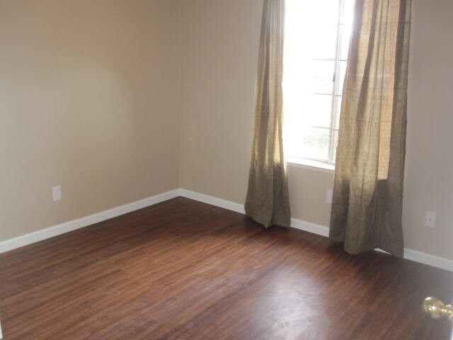 Building Photo - House For Rent in Madera