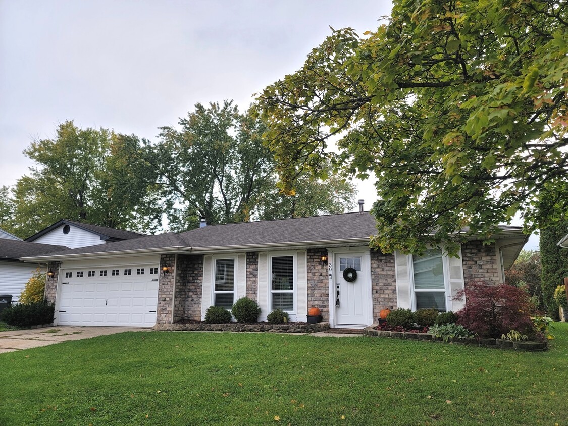 Primary Photo - 30 Joslyn Dr