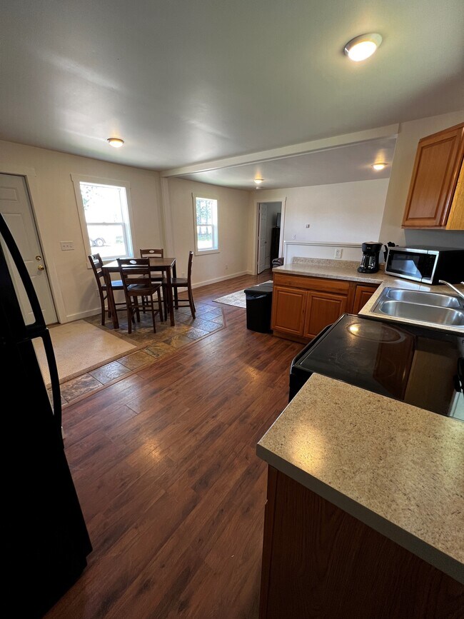 Foto del edificio - 9197 Cty J-Unit A