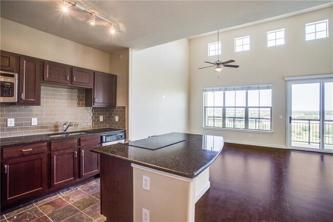 Building Photo - 609 Cabral Cir