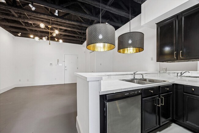 Foto del edificio - 5017 Cornish St