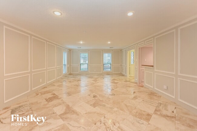 Building Photo - 12923 Marron Dr