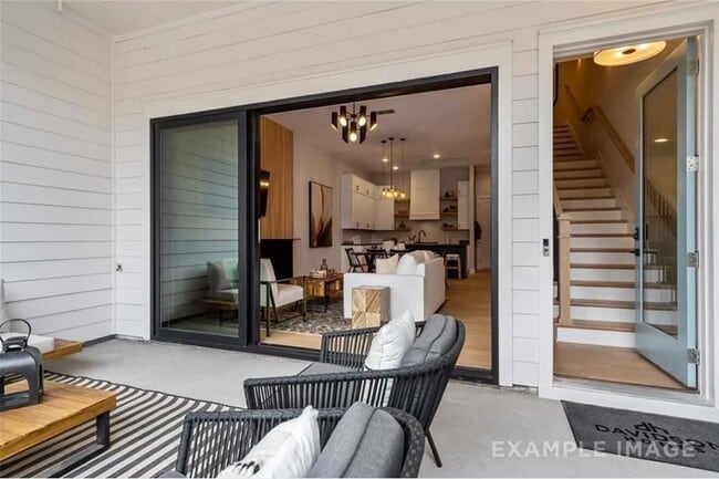 Building Photo - 201 Prairie Ln