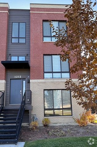 Building Photo - 1212 Quadrant Ln.