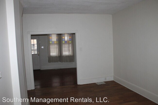 Building Photo - 3 br, 1 bath House - 114 W Main St