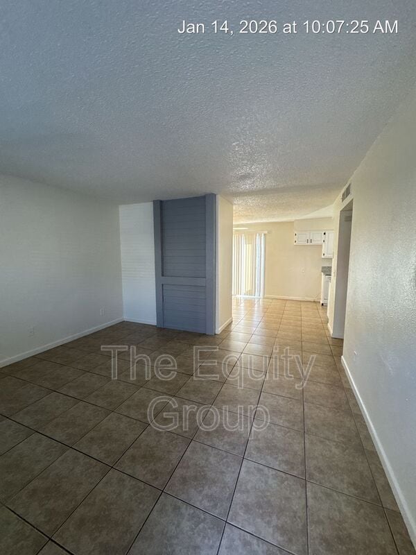 Building Photo - 809 Monarch Cir