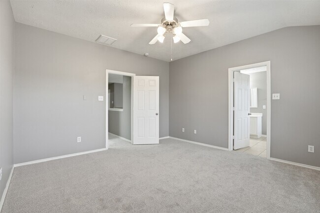 Building Photo - 13084 Peppergate Ln