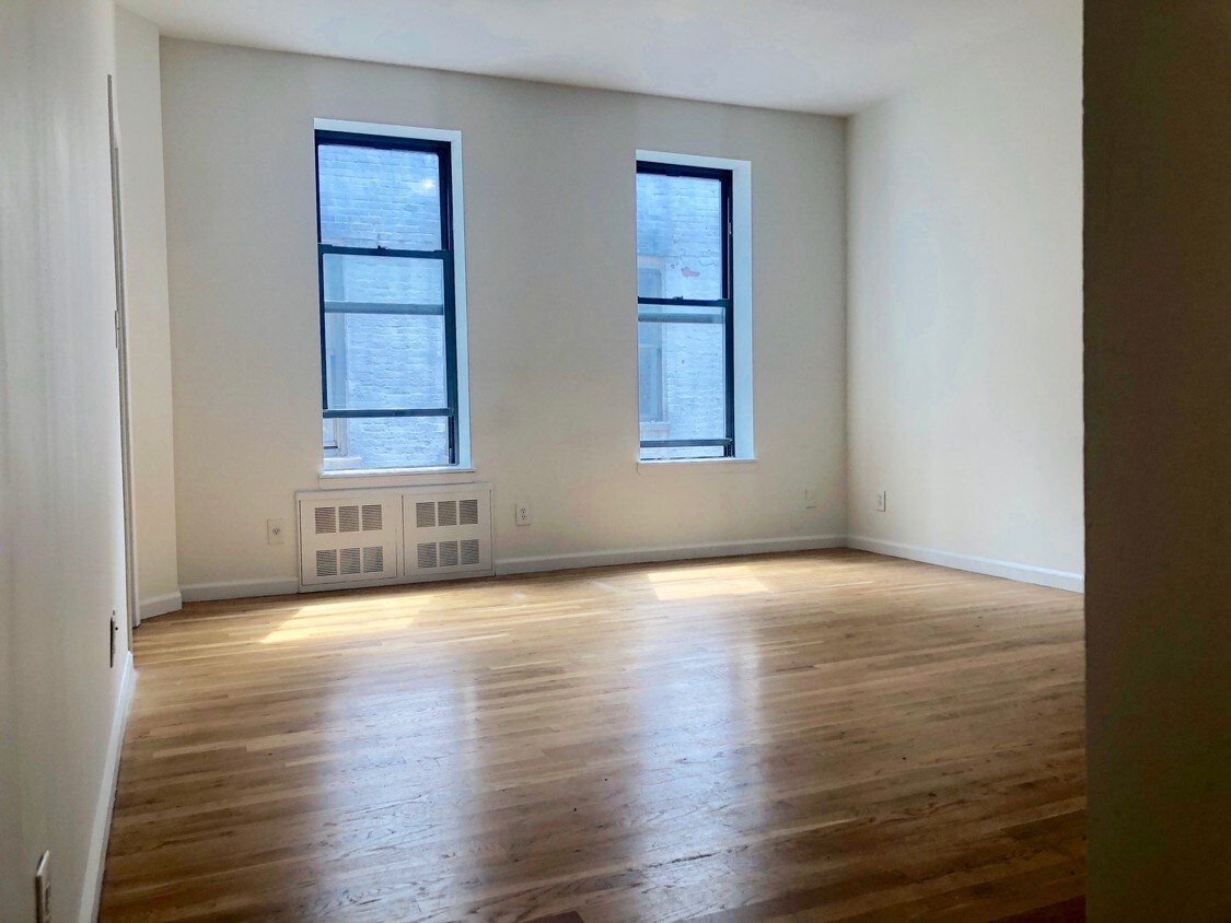 Living Room - Natural light filled - 50 E 96th St